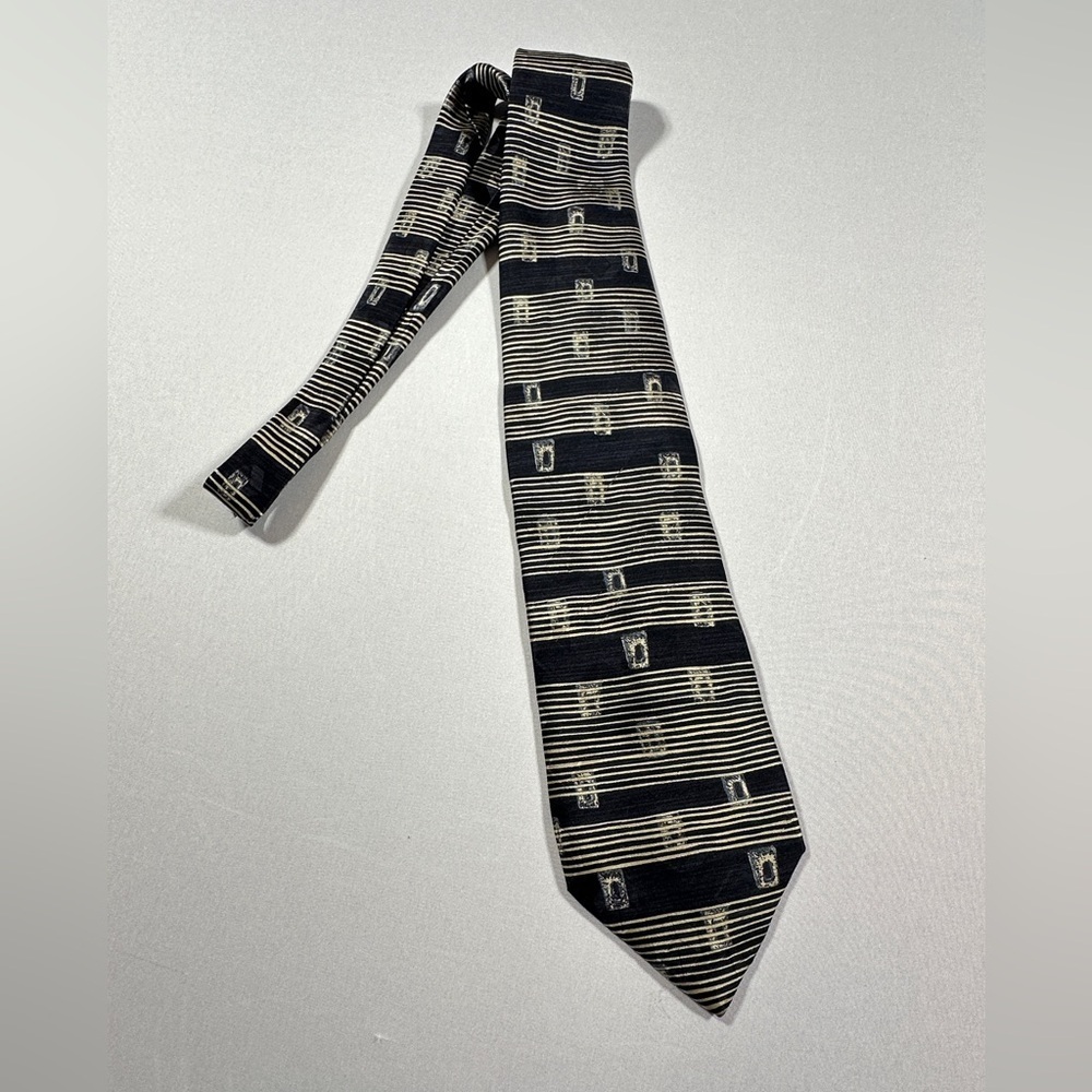 Men’s Geoffrey Beene Italian Silk Necktie​​​​